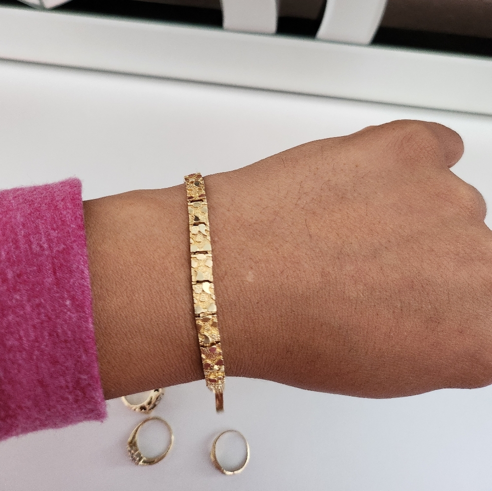 14kt yellow gold nugget bracelet